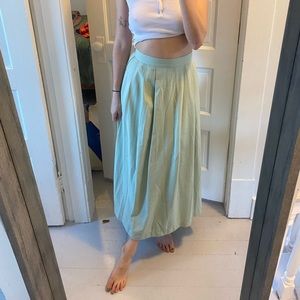 Sage green king skirt MED